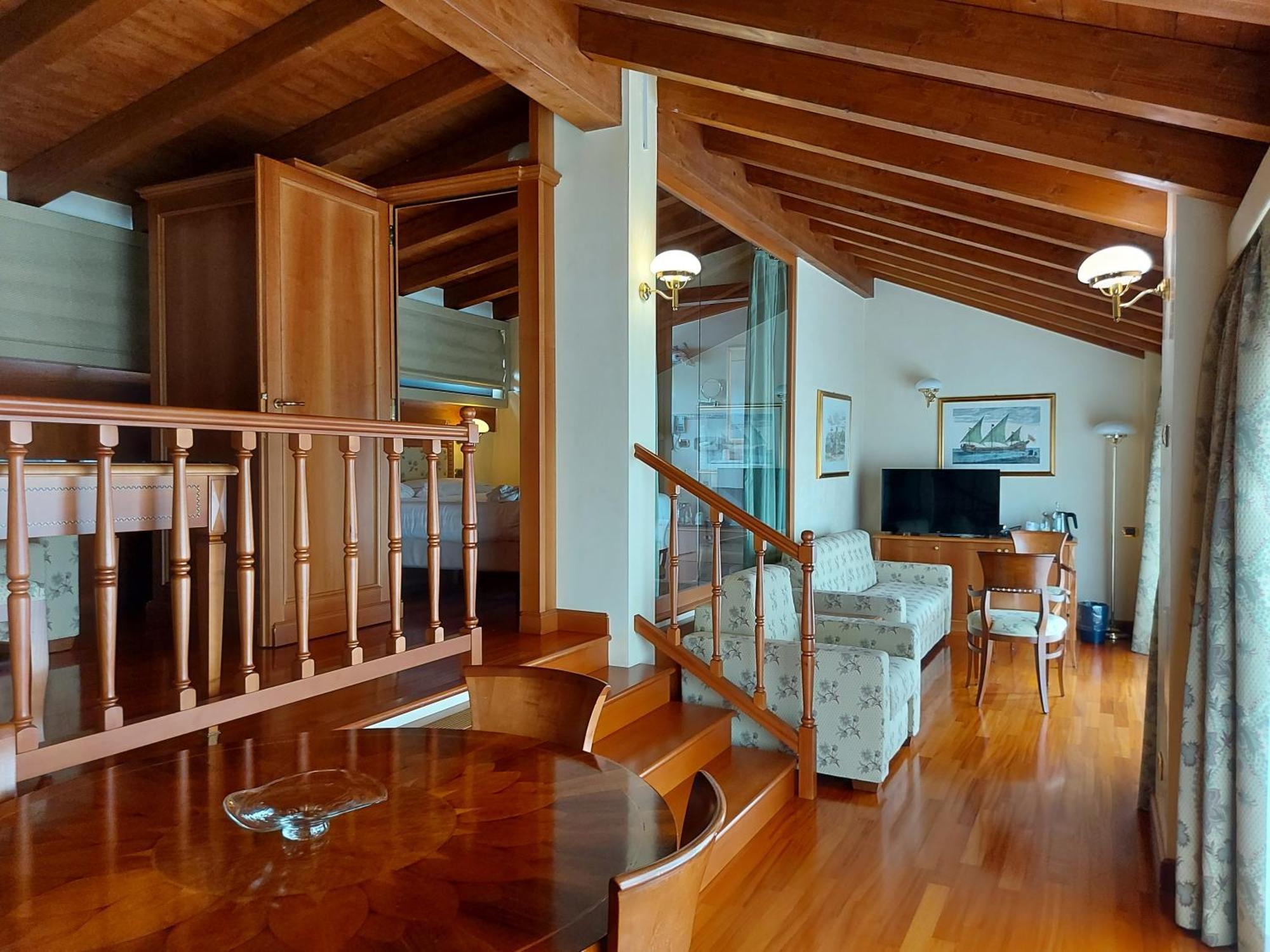 קורג'ו Phi Hotel Dei Medaglioni מראה חיצוני תמונה