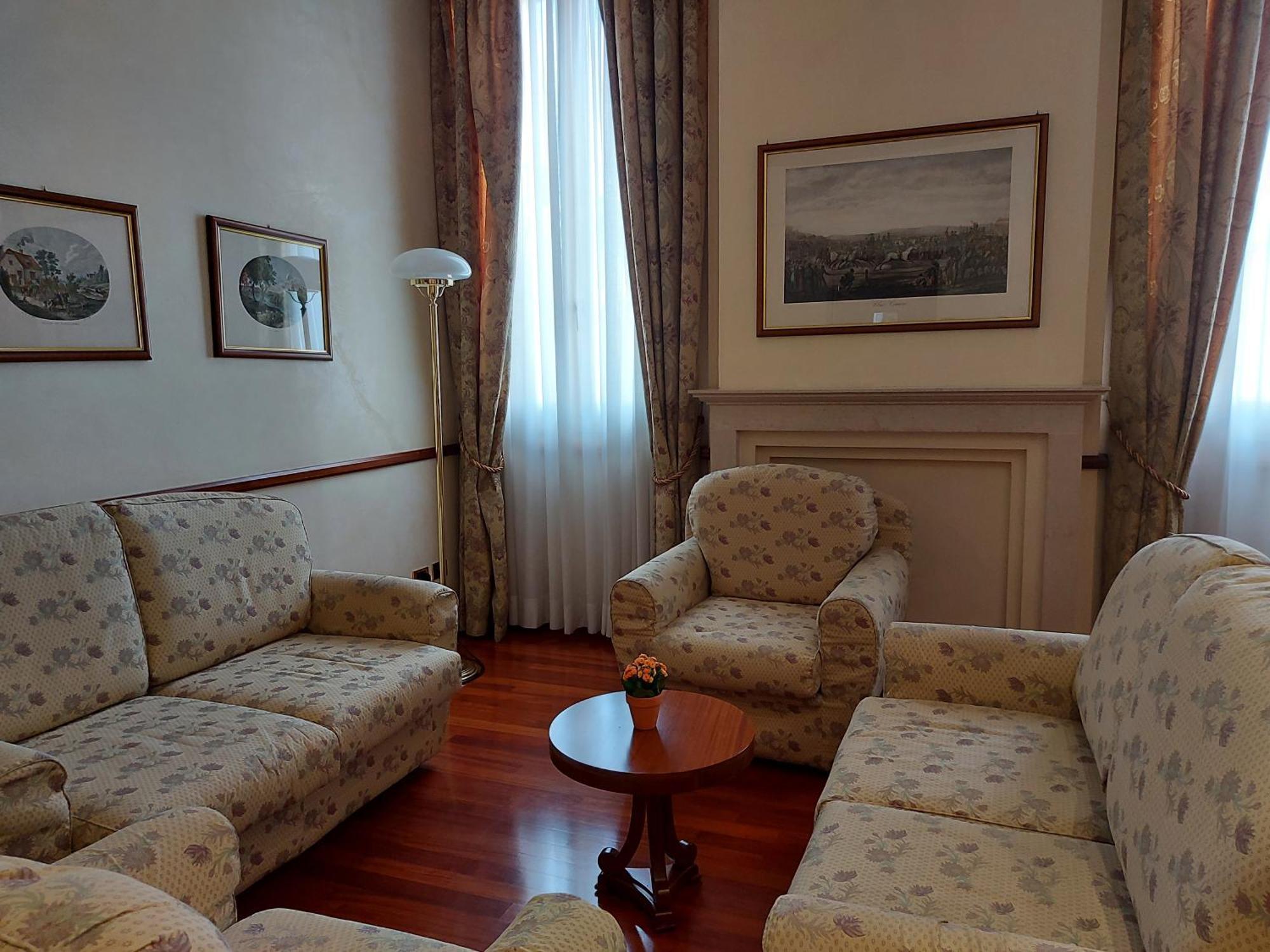קורג'ו Phi Hotel Dei Medaglioni מראה חיצוני תמונה